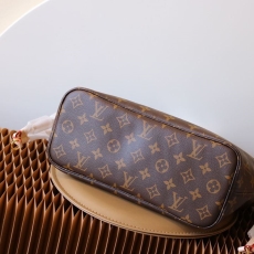 LV Shopping Bags